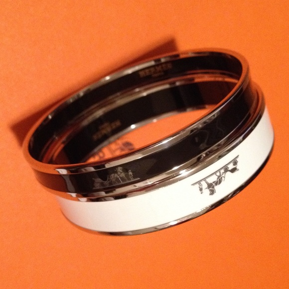 🌟$100 OFF TODAY ONLY🌟 Hermes Caleche Size 65 - Picture 4 of 4