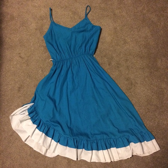 Cute blue and white dress!