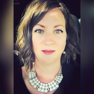 Meet your Posher, Deb