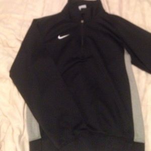 Nike therma-fit