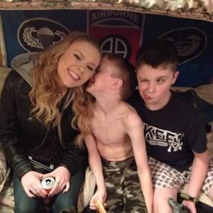 Meet your Posher, Bobbi