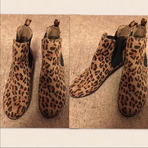 🐆RESERVED🐆 Leopard print booties! 🔥Sexy!🔥