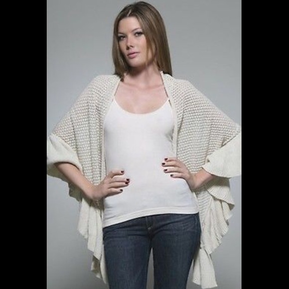 🍁🍂75% off Elizabeth Gillett NYC Knit Shawl