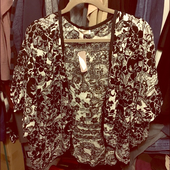 ‼️SOLD‼️Forever 21 blousy cardigan