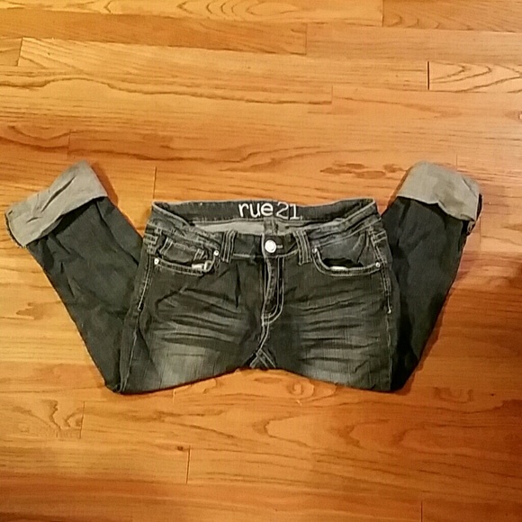 Rue 21 denim capris