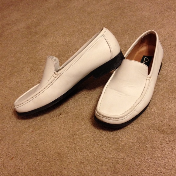 Clarks white loafer, used but very good condition.