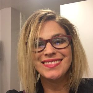 Meet your Posher, Casey