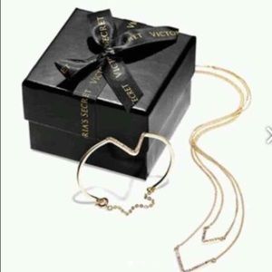 Victoria's Secret necklace bracelet set