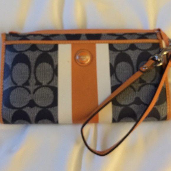 Coach purse and matching wallet fall colors - Picture 4 of 4