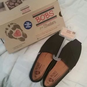 BRAND NEW BLACK 'BOBS' WITH TAGS