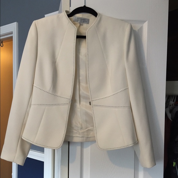 Tahari blazer