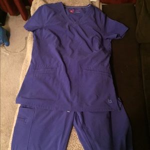 Urbane Performance Scrub Set