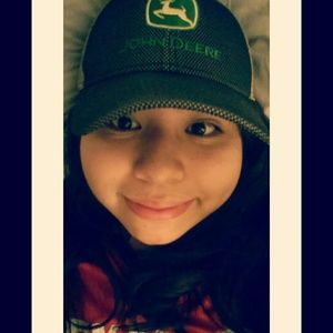 Meet your Posher, Ana