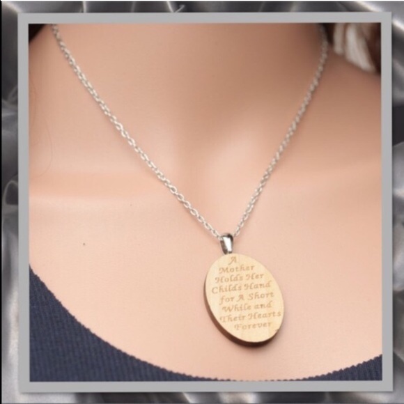 ❤️Wooden Mother/Child necklace❤️ - Picture 2 of 3