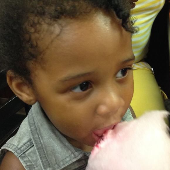 Meet your Posher, Myeshia - Picture 1 of 1