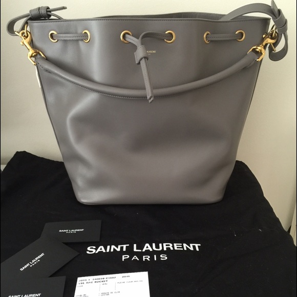 NWT SAINT LAURENT large grey Emmanuel bucket bag.