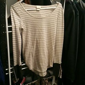 Buckle brand top euc