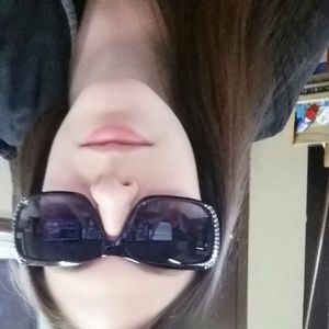 Meet your Posher, Hailey