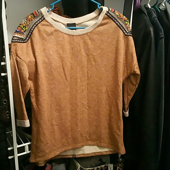 Buckle  top new with tags - Picture 1 of 3