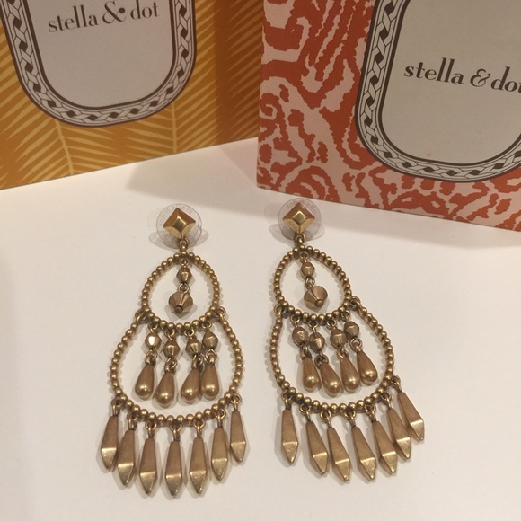 Stella Dot Jewelry Reverie Chandelier Earrings Poshmark Stella Dot Reverie Chandelier Earrings