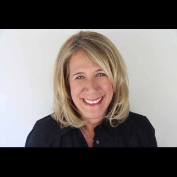 Meet your Posher, Pamela