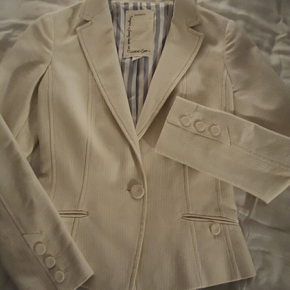 Tailored Blazer - Picture 2 of 4