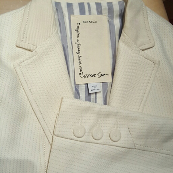 Tailored Blazer - Picture 3 of 4