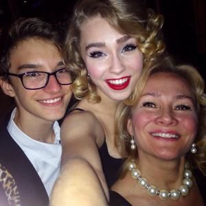 Meet your Posher, Eliza