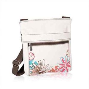 Great cross body bag by Thirty One daisy print