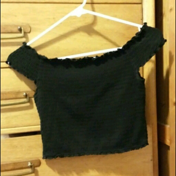 black smock crop top