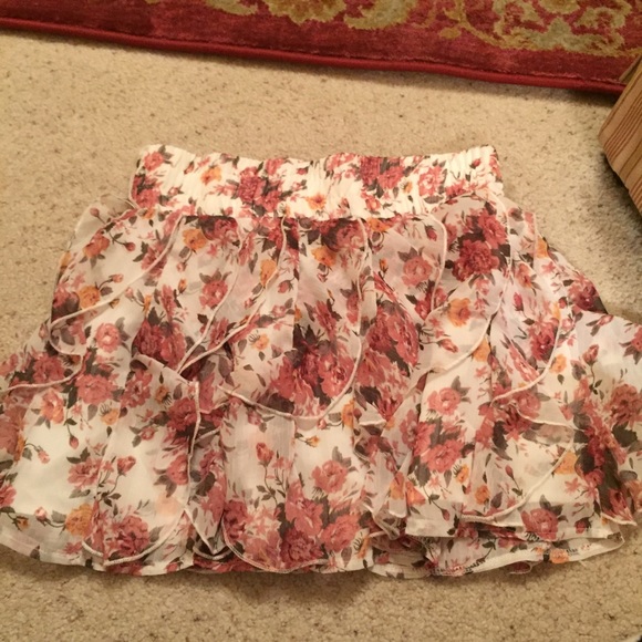 Skirt - Picture 1 of 1