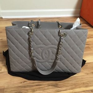 ⛔️sold on other site ⛔️Chanel Grey XL GST