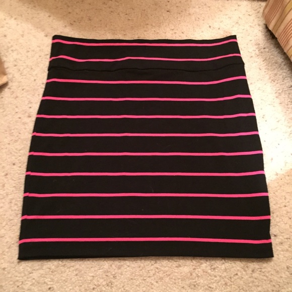 Pencil skirt - Picture 1 of 1