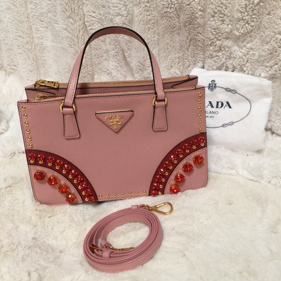 ⛔️Sold⛔️on another site Prada double zip