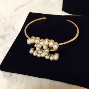 ⛔️Sold on other site⛔️Chanel Matt gold pearl cuff