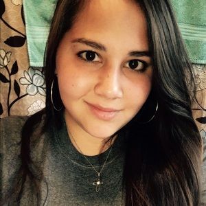 Meet your Posher, Monique