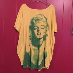 Marilyn Monroe shirt