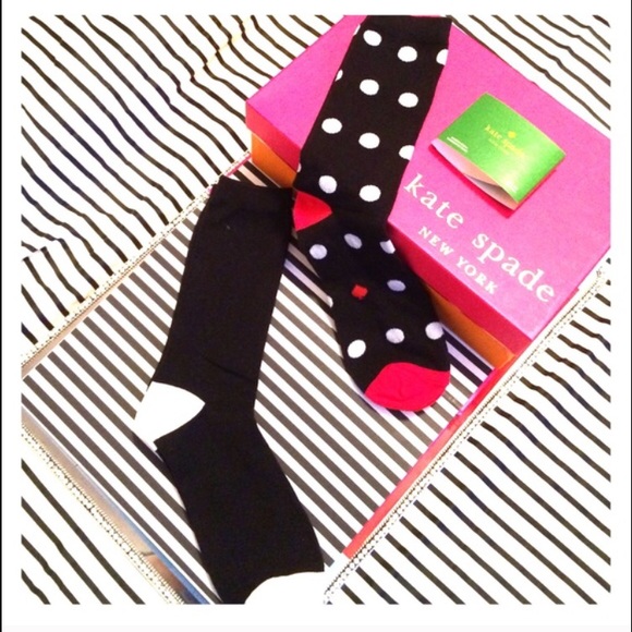 💯%Auth♠️KATE SPADE♠2 Pair Trouser Socks Black/Red