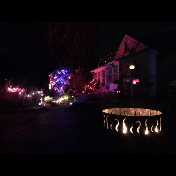 My Previous PA Homeā¦Halloween 2015 Front Yard - Picture 4 of 4