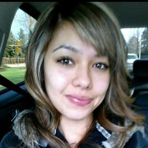 Meet your Posher, Alexis