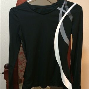 Clearance!! Nike workout long sleeve top