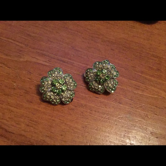 Flower Earrings. Fine Jewelry.