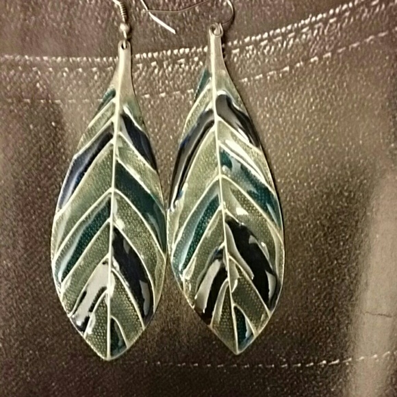 Jewelry - Leaf earrings