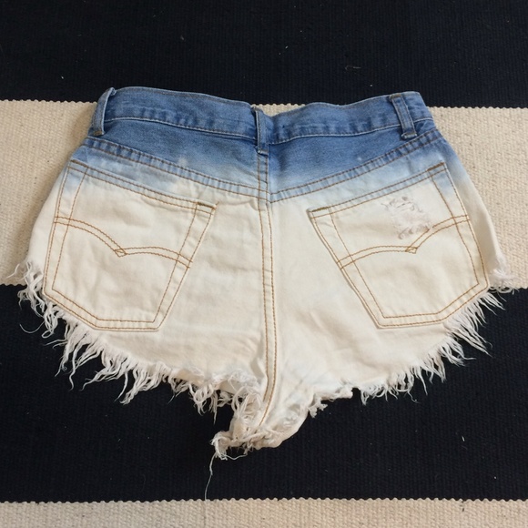 🎈🎉***SOLD*** 🎉🎈 Bundle of short shorts - Picture 4 of 4