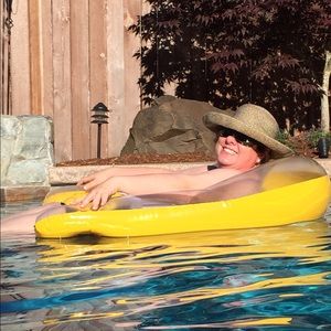 Meet your Posher, Kim