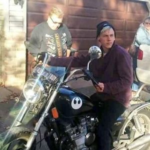 Meet your Posher, Joel