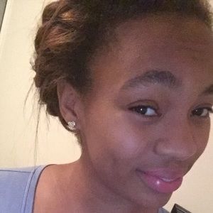 Meet your Posher, Aleesa