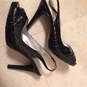 Guess brand new heels