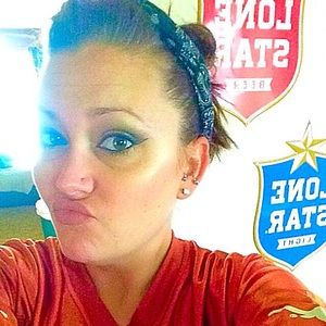 Meet your Posher, Leah