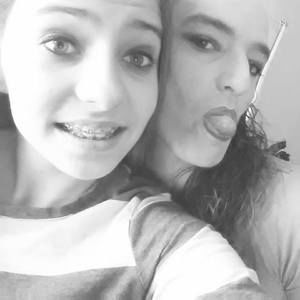 Meet your Posher, Carmilla